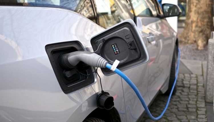 Власти намерены ввести налог на электромобили