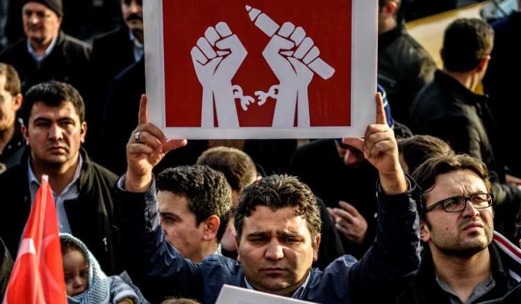 «Репортеры без границ» недовольны свободой слова в Турции