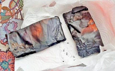 Женщина сожгла последние сбережения в печке