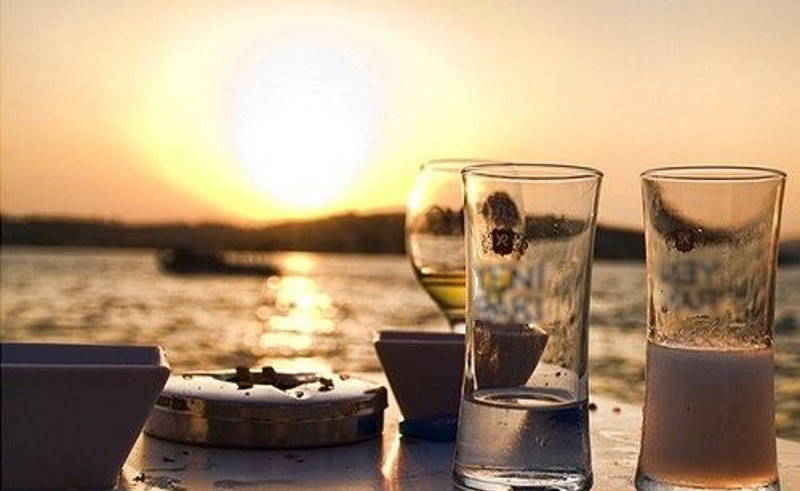 Алкоголь и сигареты в Турции сильно подорожают