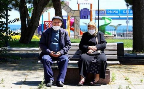 Еще одна провинция ввела запреты для пожилых людей