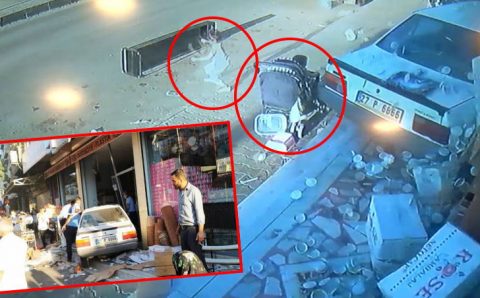 Двое детей чудом оказались не под машиной