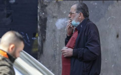 Курение на улицах запретили в 8 провинциях Турции