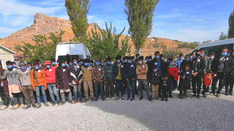 72 нелегала в микроавтобусе: 2 задохнулись