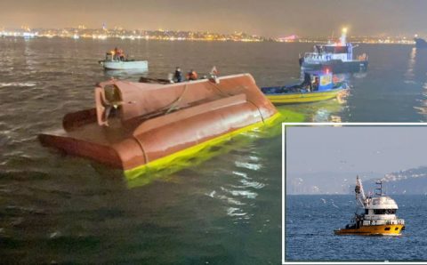 2 моряка погибли во время вылова рыбы в Стамбуле