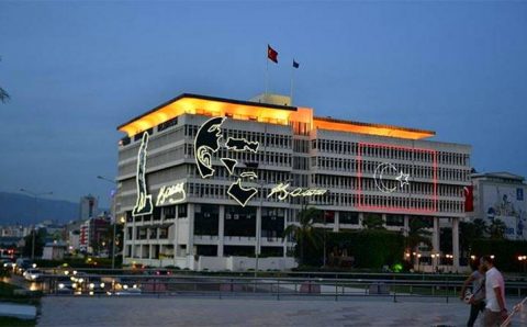 Здание мэрии Измира пойдет под снос