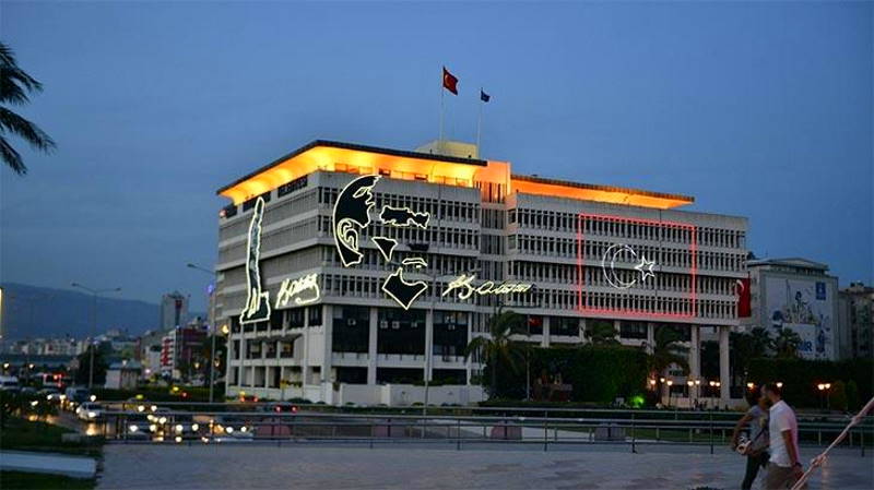 Здание мэрии Измира пойдет под снос