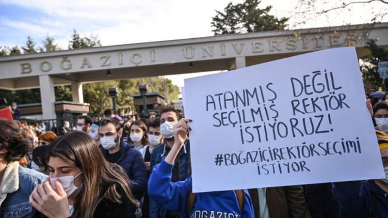 Стамбул готовится к студенческим протестам