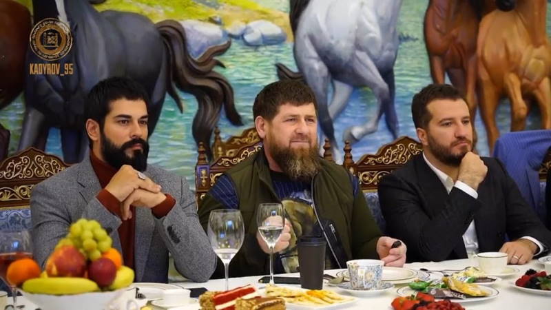 Съёмочная группа «Основание: Осман» посетила Чечню