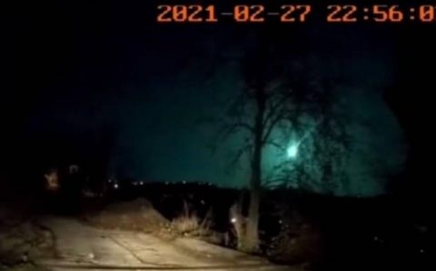 Метеор осветил небо сразу над 10 провинциями