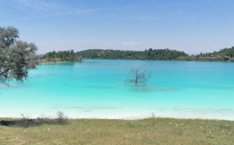 Райское озеро в Мугле называют «ядовитым»