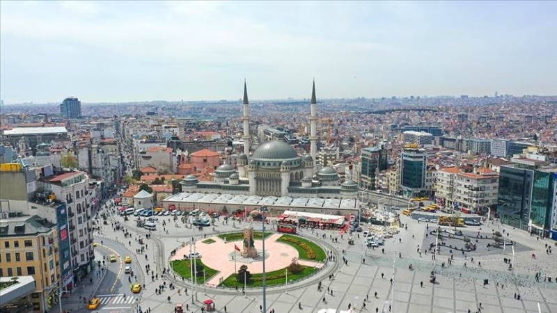 Мечеть Таксим открыла свои двери для верующих