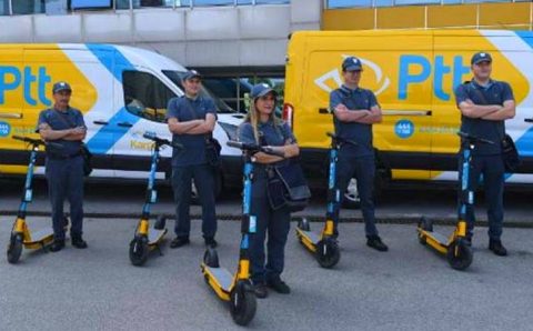 Почтальоны РТТ пересаживаются на электросамокаты