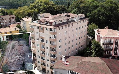 Ночью в Стамбуле обрушилось 11-этажное здание