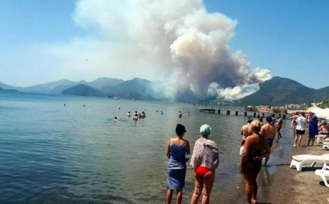 Пылающий Мармарис: 1 погибший пожарный