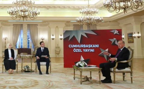 «Конституция, третья инъекция, туризм, США, маски, хорошая весть»