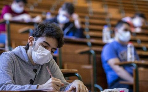 Эрдоган снизил вступительный порог в вузы