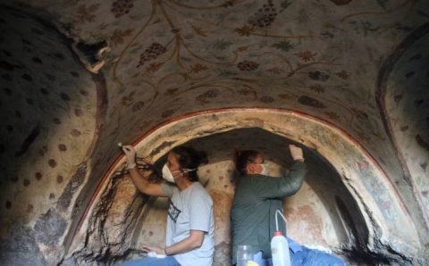 Археологи обнаружили более 400 античных гробниц в Ушаке