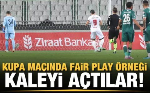 Интересный эпизод «fair play» в матче Коньяспор – Ванспор