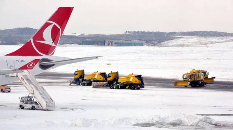 «Аэропорт Стамбула» полностью приостановил работу