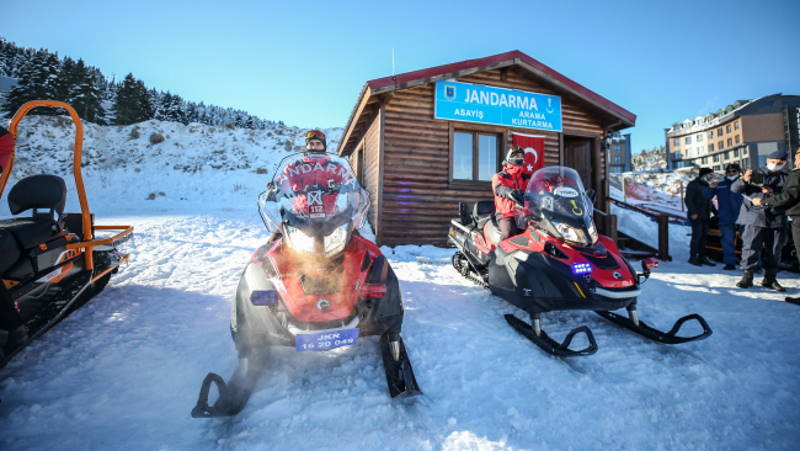 Жандармерия и спасатели пересядут на снегоходы в горнолыжных зонах
