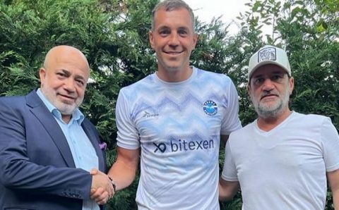 Дзюба официально перешел в «Демирспор» из Аданы