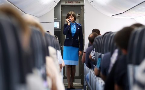 Нетрезвая пассажирка «Победы» изнасиловала соседа во время полёта из Турции в Москву