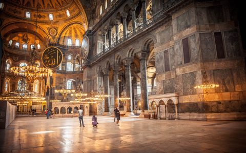 В храме Святой Софии разделят зоны для туристов и молящихся