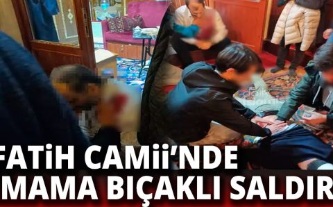В Стамбуле посетитель мечети напал на имама с ножом