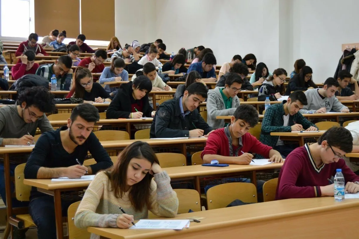 Цены на обязательные экзамены в Вузы Турции выросли в два раза